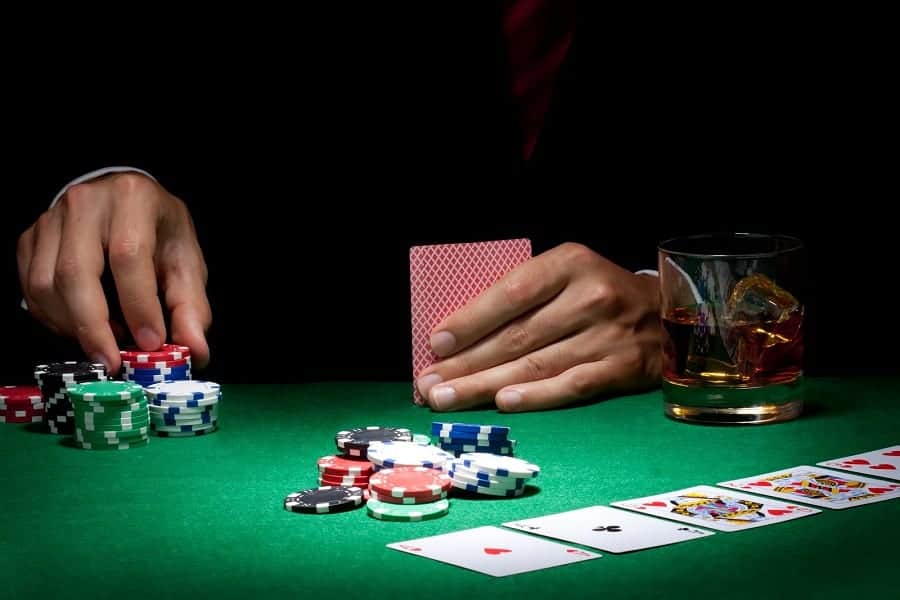 Nguyên tắc bất di bất dịch khi chơi game Poker Online - Hình 2