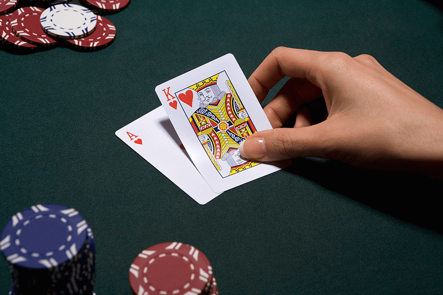 Hướng dẫn cụ thể cách chơi Poker qua các vòng huong dan cu the cach choi poker qua cac vong