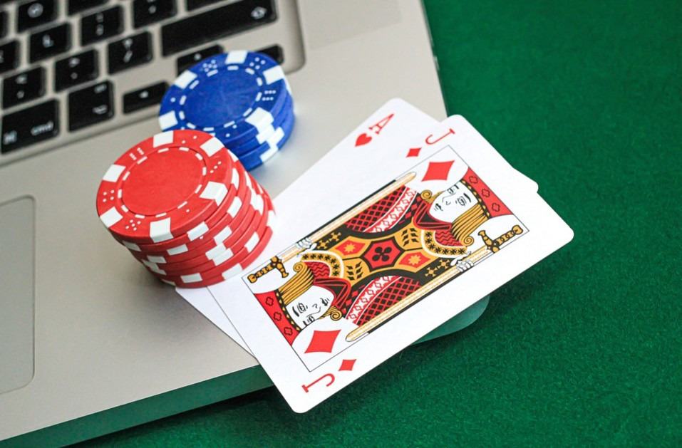 Những nhân tố làm ảnh hưởng đến kết quả chơi Poker của bạn nhung nhan to lam anh huong den ket qua choi poker cua ban