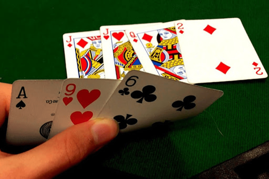 Tìm hiểu về kỹ thuật bluff trong Poker online tim hieu ve ky thuat bluff trong poker online