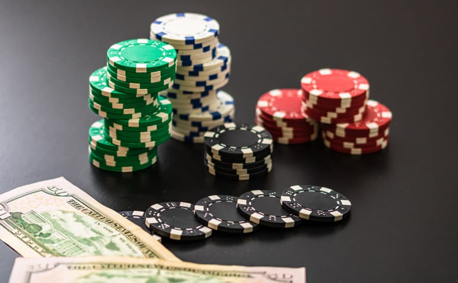 Học cách chơi game bài Blackjack với hướng dẫn ngắn gọn nhất hoc cach choi game bai blackjack voi huong dan ngan gon nhat