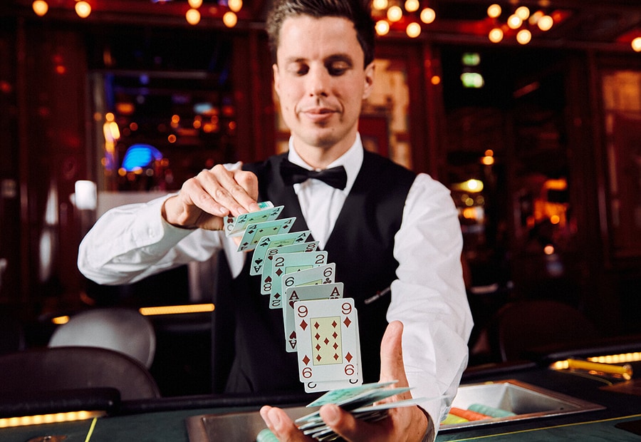 Bộ môn bài Blackjack và bí kíp để hạ gục bộ môn này bo mon bai blackjack va bi kip de ha guc bo mon nay