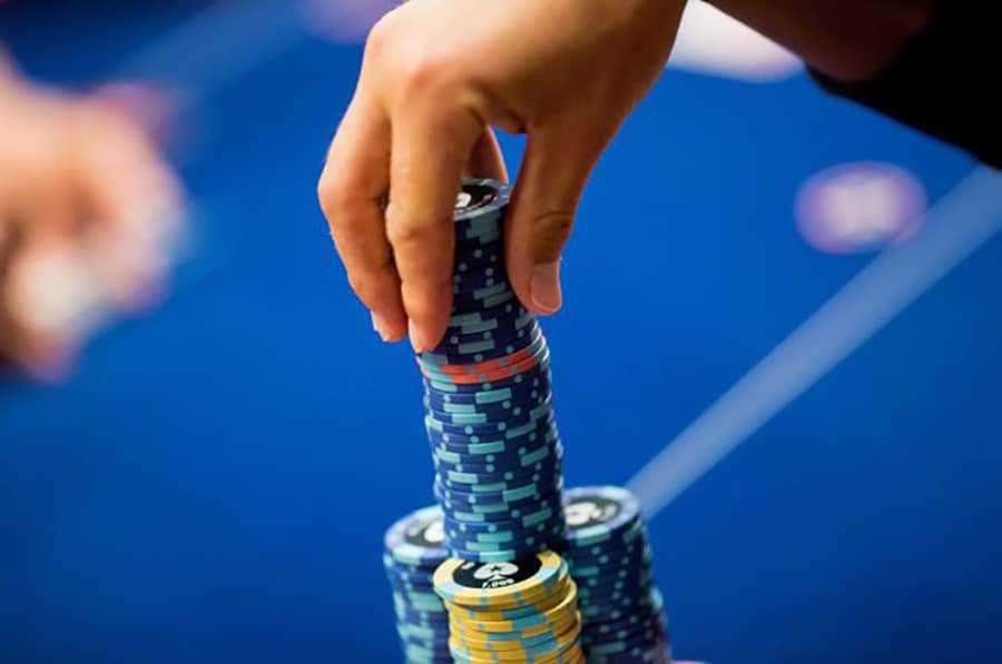 Kinh nghiệm chơi Poker bạn sẽ cần đến để thắng được đối thủ kinh nghiem choi poker ban se can den de thang duoc doi thu