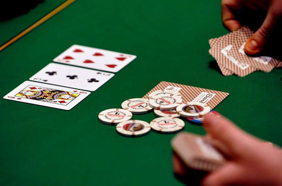 Cách tính điểm số trong game bài Blackjack cach tinh diem so trong game bai blackjack