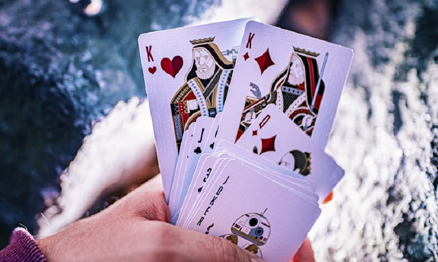Sự phát triển của game bài Phỏm và cách nó chiếm lĩnh thị trường su phat trien cua game bai phom va cach no chiem linh thi truong
