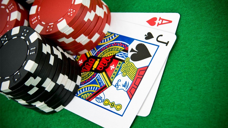 Khi nào thì nên bốc bài và không bốc bài cứng trong khi chơi Blackjack khi nao thi nen boc bai va khong boc bai cung trong khi choi blackjack